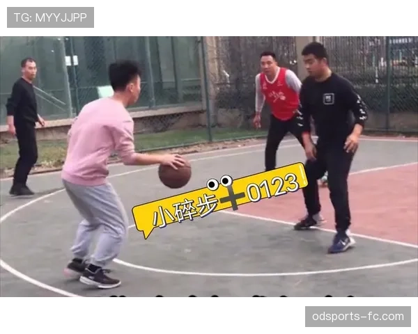 篮球二次起跳规则何时不算走步违例？